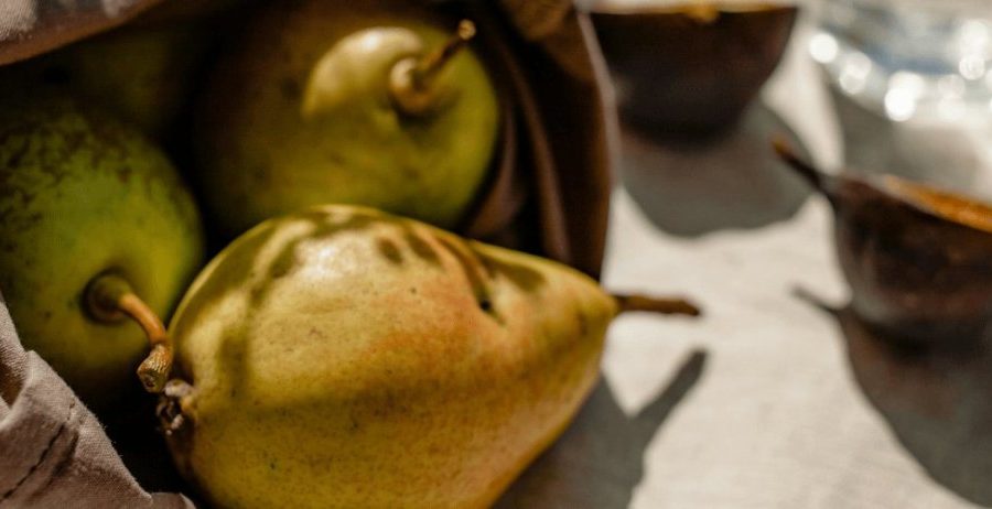 Prebiotic juices that nourish gut bacteria using fruits, leafy greens, and vegetables for calm digestion and steady energy. Use Discount Code RAWFOODFEAST to save on Hurom & Nama juicers, the Nama M1 plant-based nut milk maker, and accessories. Raw Food Feast by Mirjam Henzen